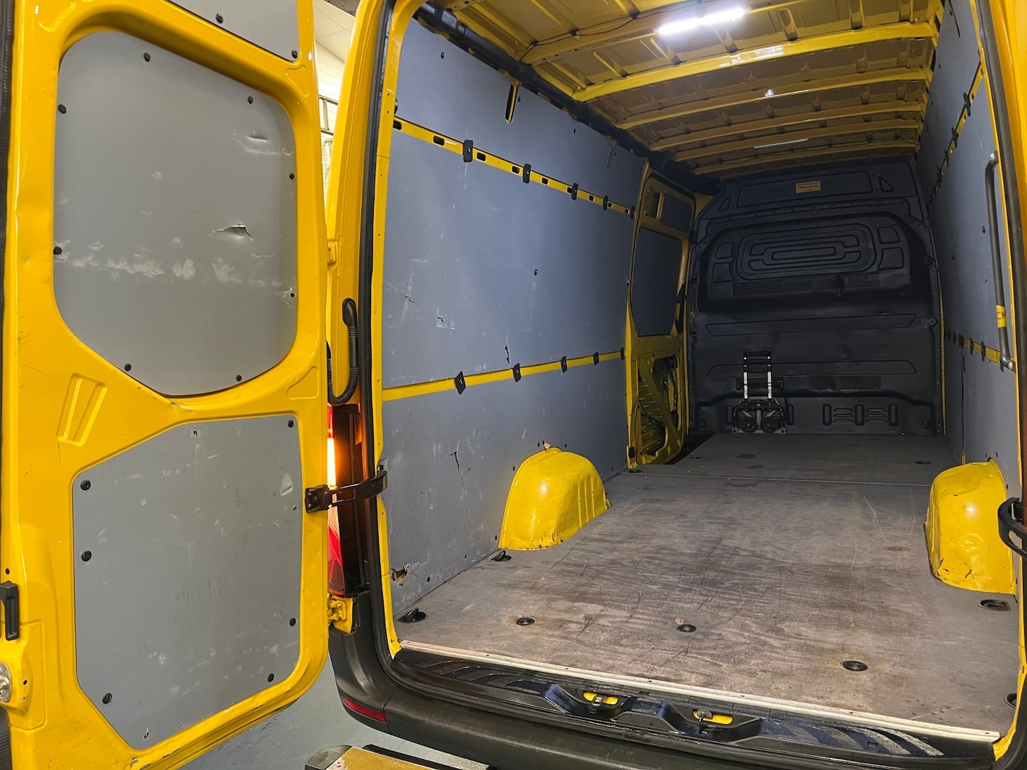 Used Mercedes-Benz Sprinter 2020 for sale - 77930467: Photo 10