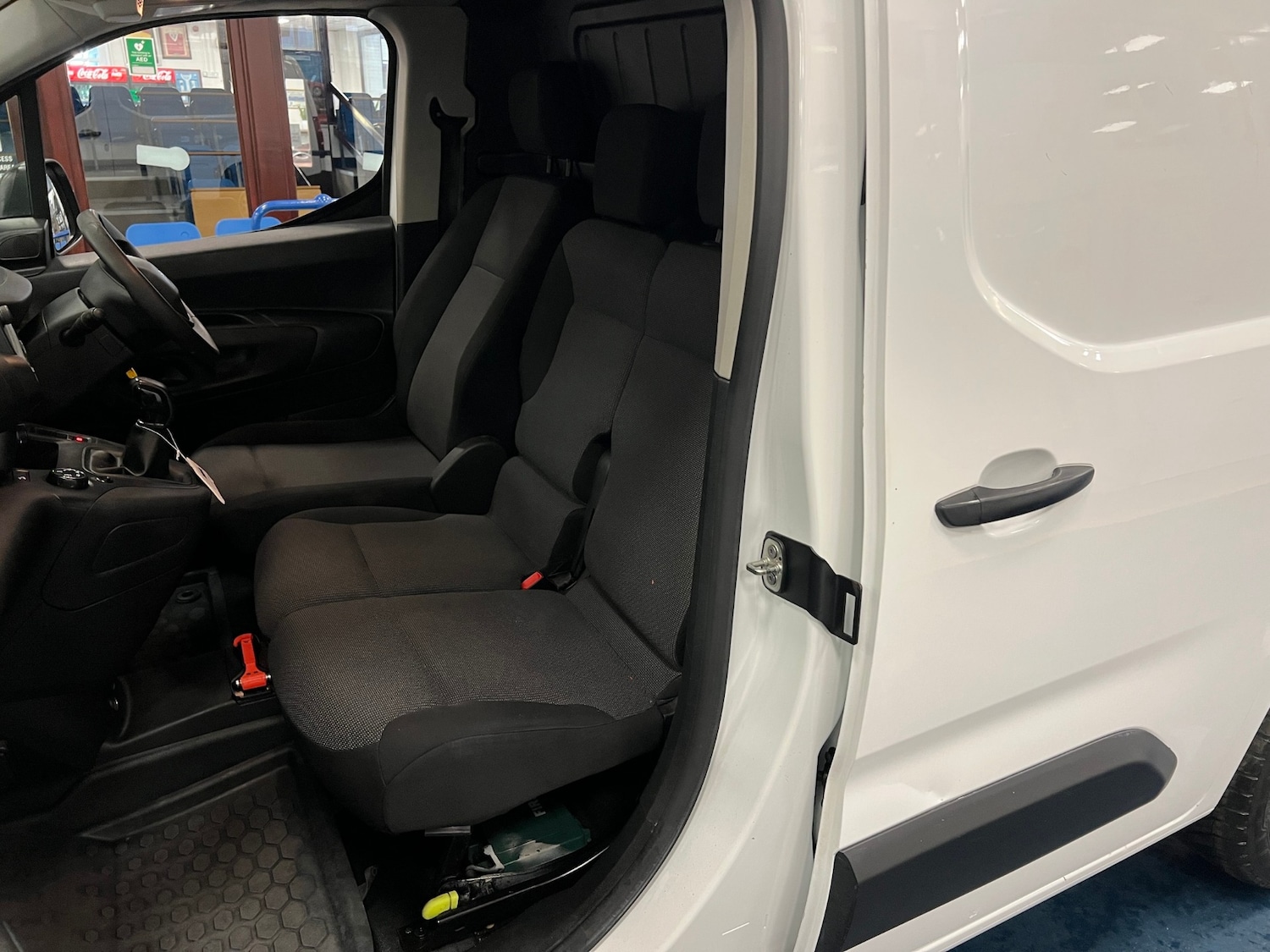 Used Peugeot Partner 2020 for sale - 77715859: Photo 15