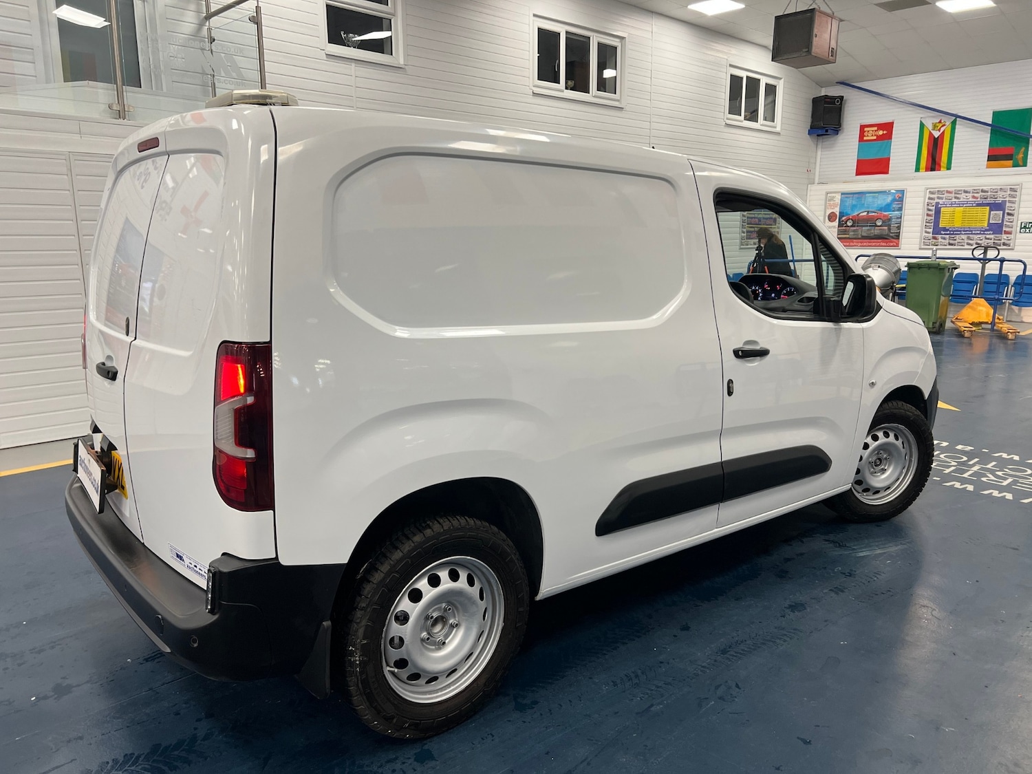 Used Peugeot Partner 2020 for sale - 77715859: Photo 5