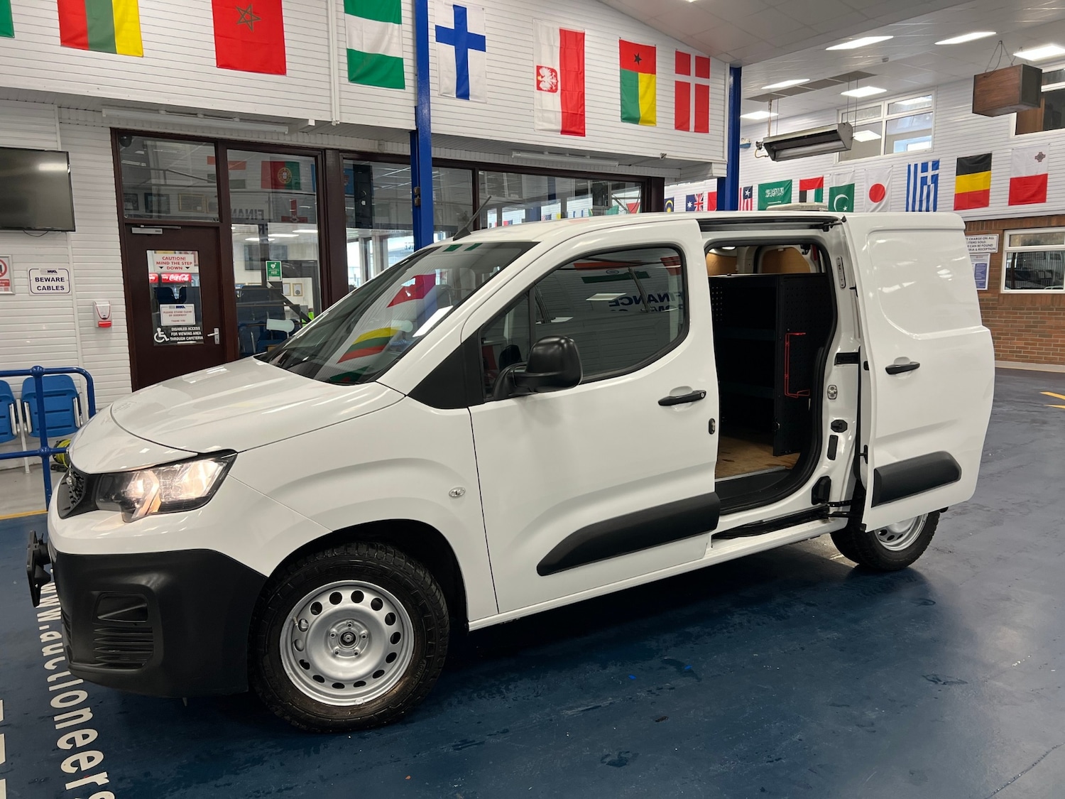 Used Peugeot Partner 2020 for sale - 77715859: Photo 6