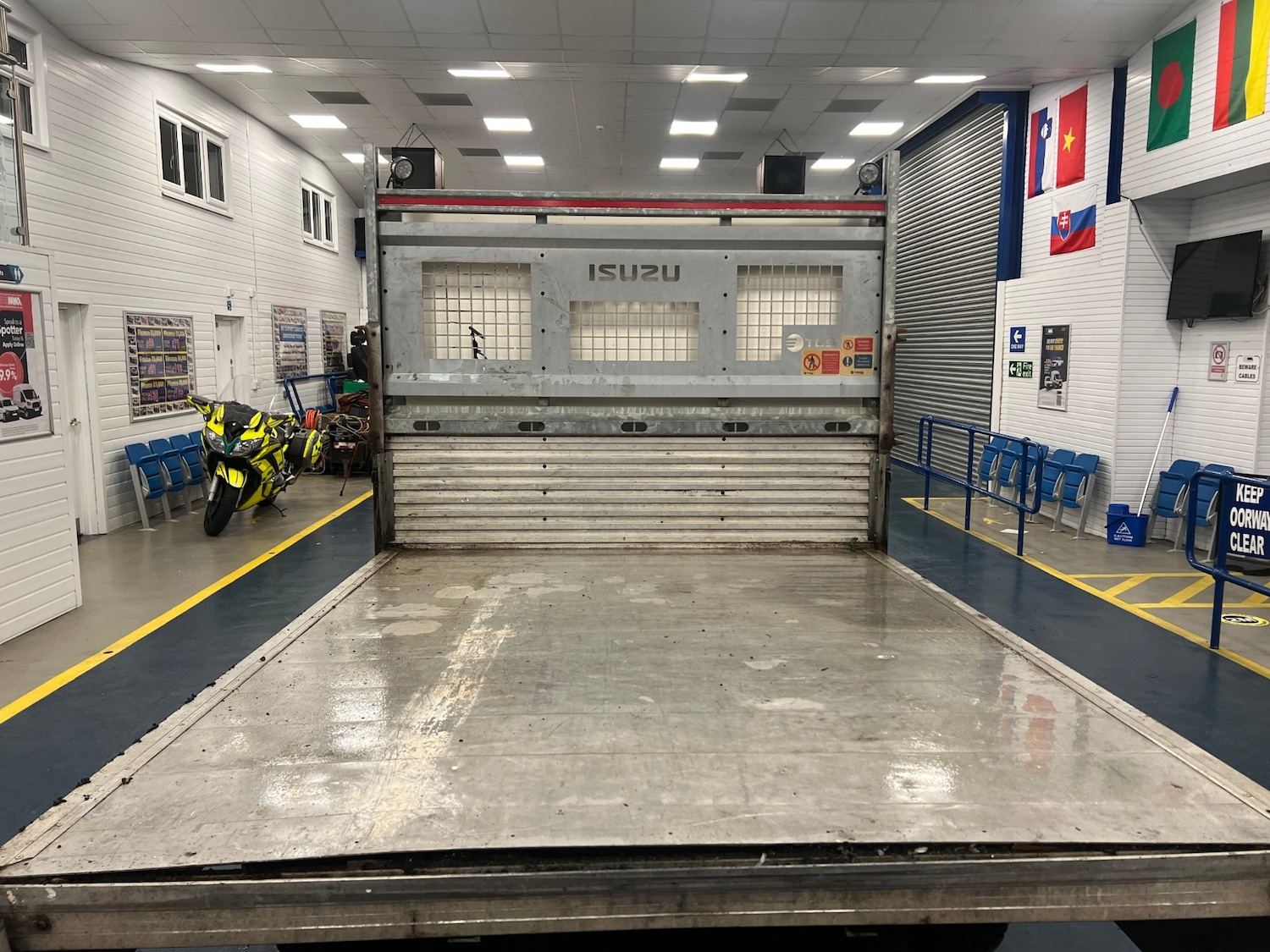 Used Isuzu Other 2016 for sale - 76835080: Photo 15