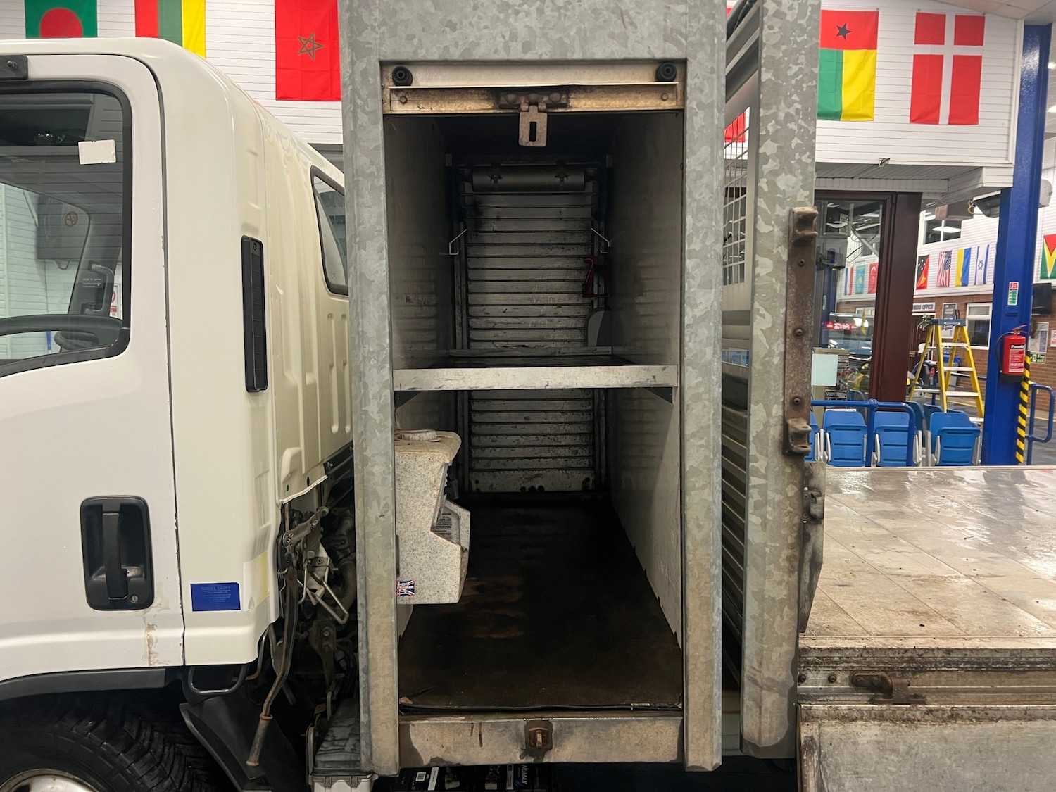 Used Isuzu Other 2016 for sale - 76835080: Photo 17