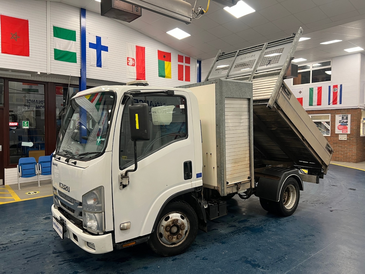 Used Isuzu Other 2016 for sale - 76835080: Photo 9