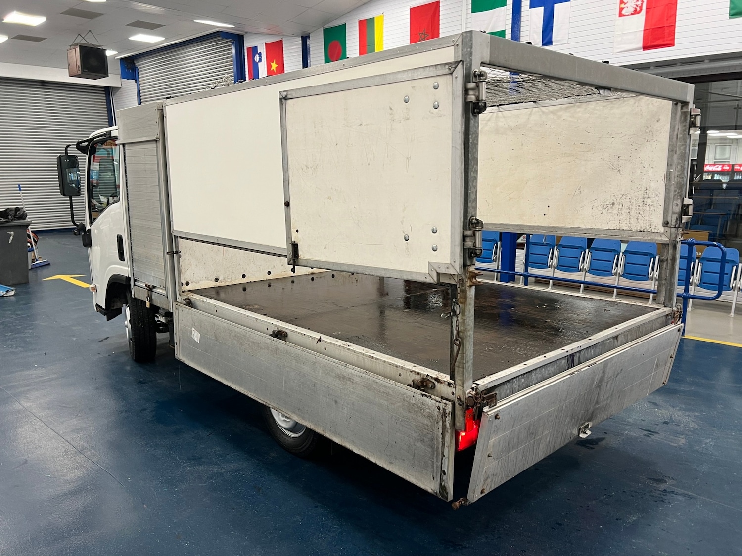 Used Isuzu Other 2017 for sale - 76381861: Photo 8