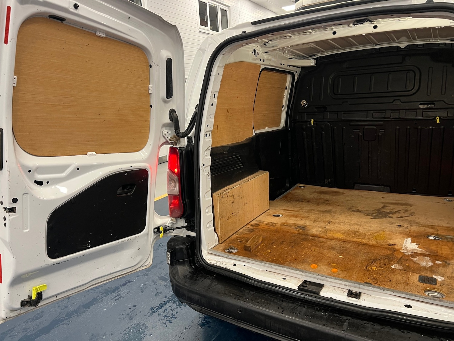 Used Peugeot Partner 2019 for sale - 77578741: Photo 13