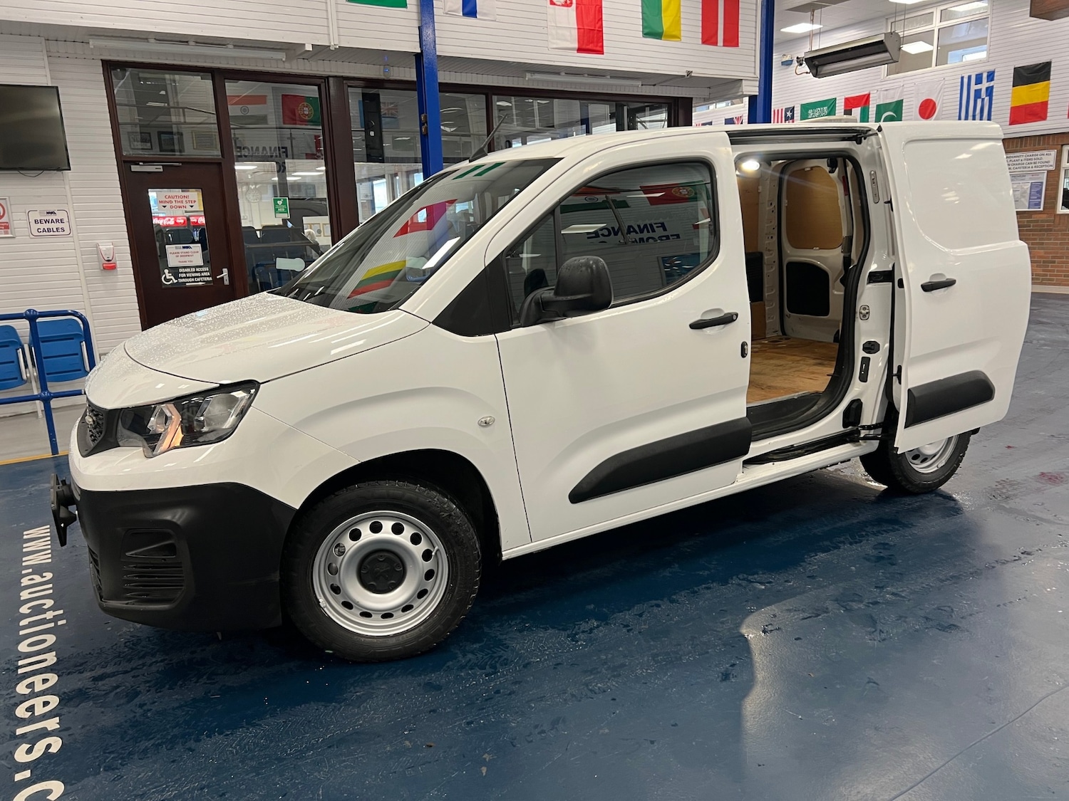 Used Peugeot Partner 2019 for sale - 77578741: Photo 6