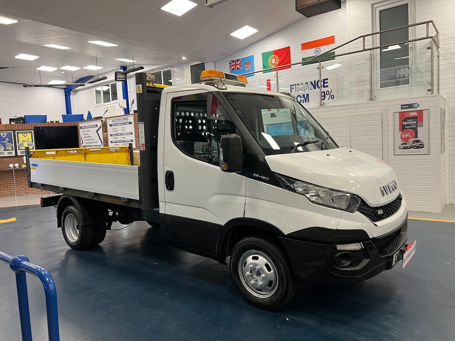 Used Iveco Daily 2016 for sale - 77984066: Photo 2