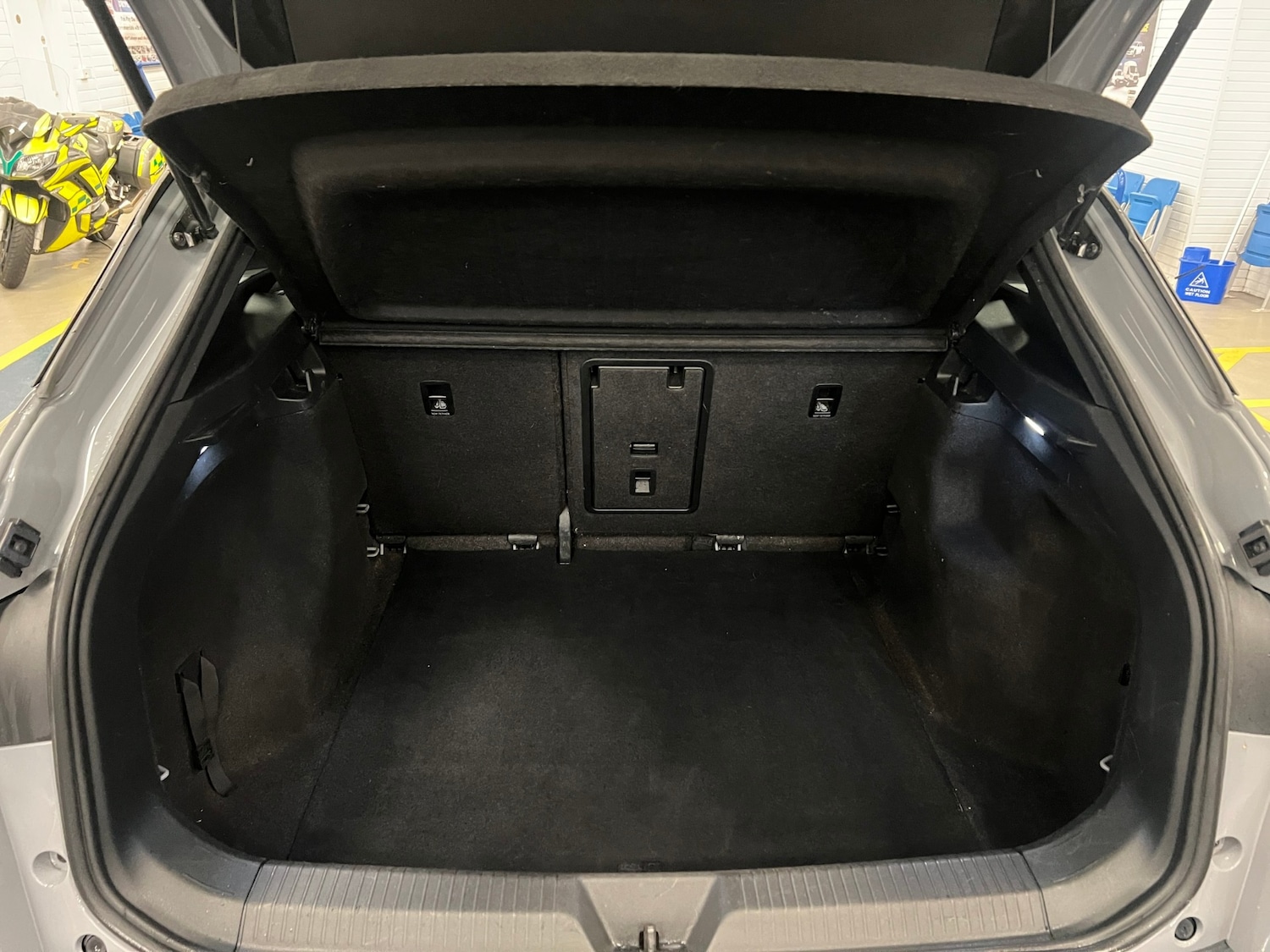 Used Volkswagen ID.4 2021 for sale - 76797470: Photo 8