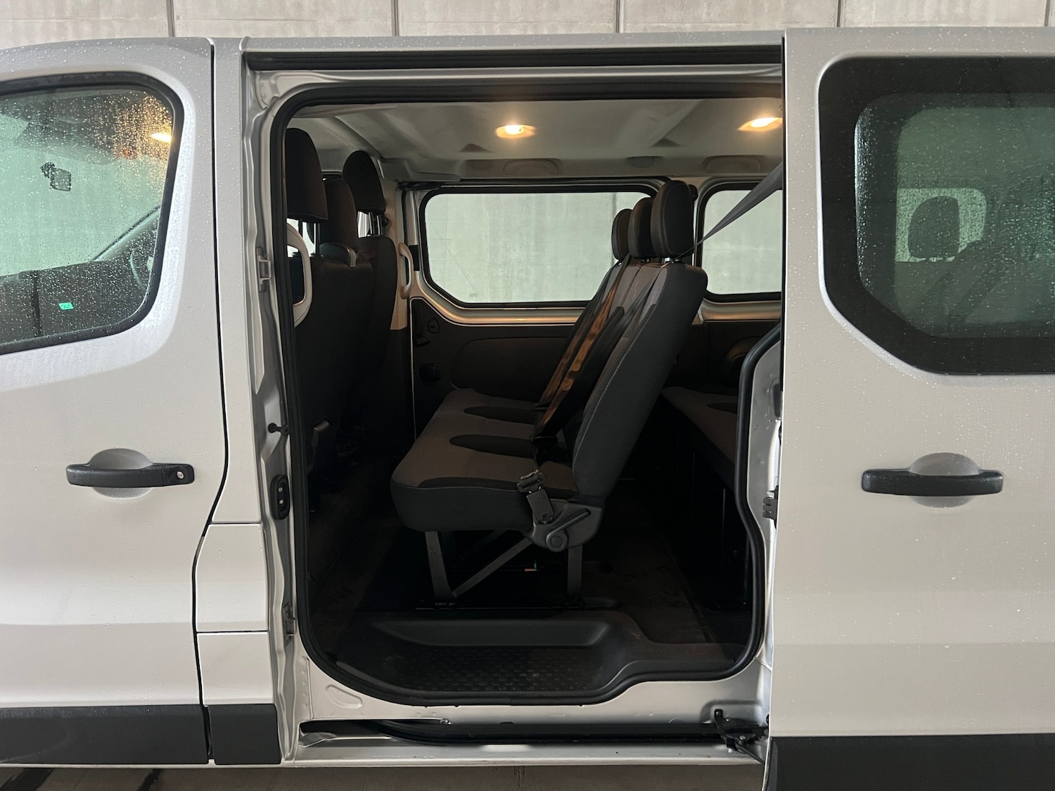 Used Vauxhall Vivaro 2016 for sale - 77375829: Photo 10