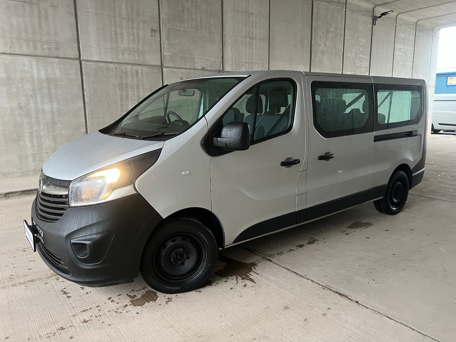 Used Vauxhall Vivaro 2016 for sale - 77375829: Photo 3
