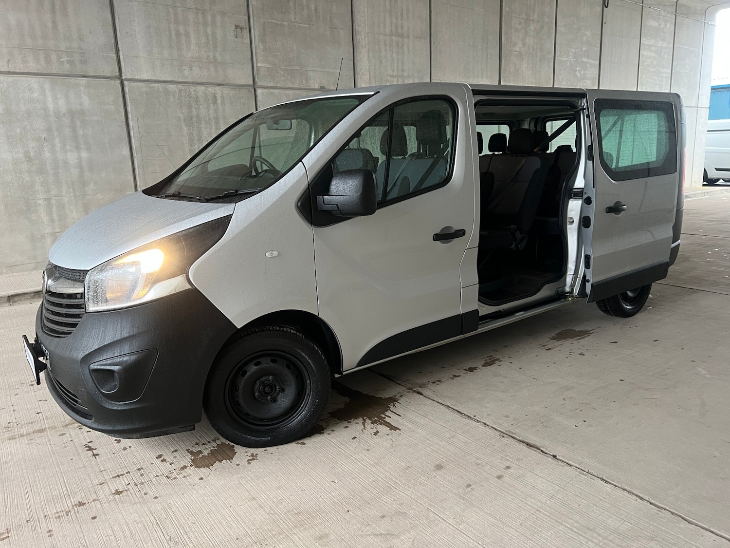 Used Vauxhall Vivaro 2016 for sale - 77375829: Photo 9