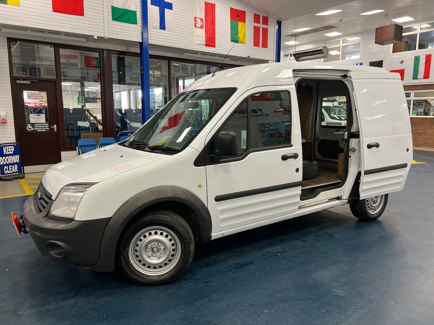 Used Ford Transit Connect 2010 for sale - 76577165: Photo 6