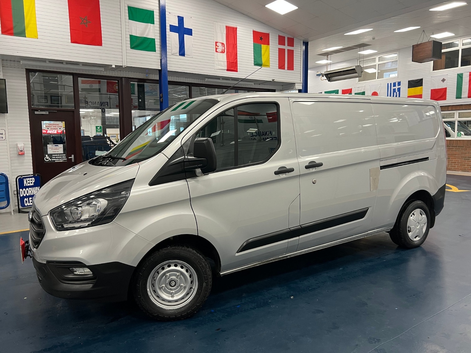 Used Ford Transit Custom 2020 for sale - 77801829: Photo 3