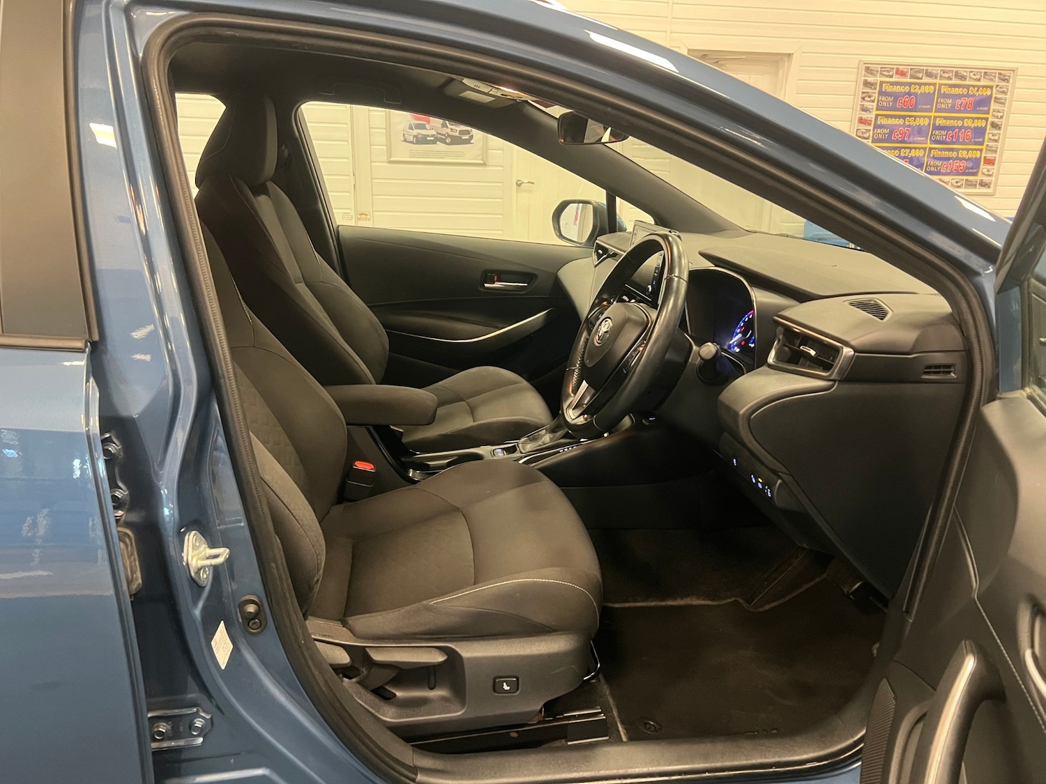 Used Toyota Corolla 2019 for sale - 76650321: Photo 13