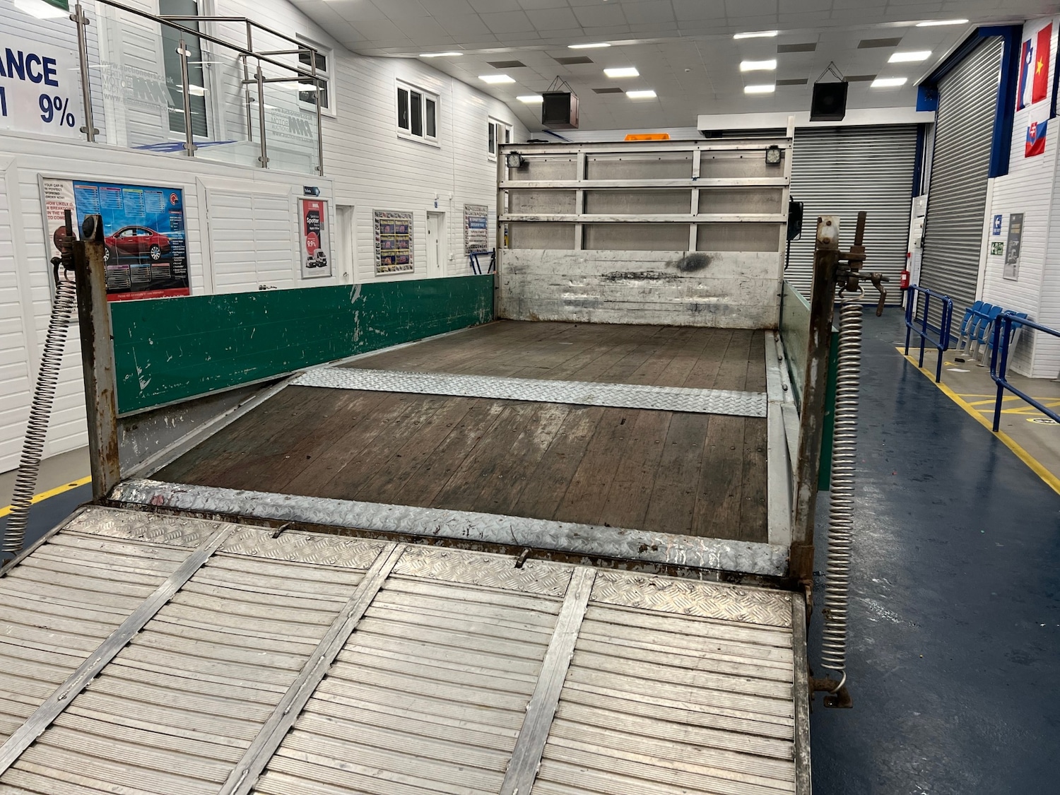 Used Isuzu Forward 2016 for sale - 76792400: Photo 10