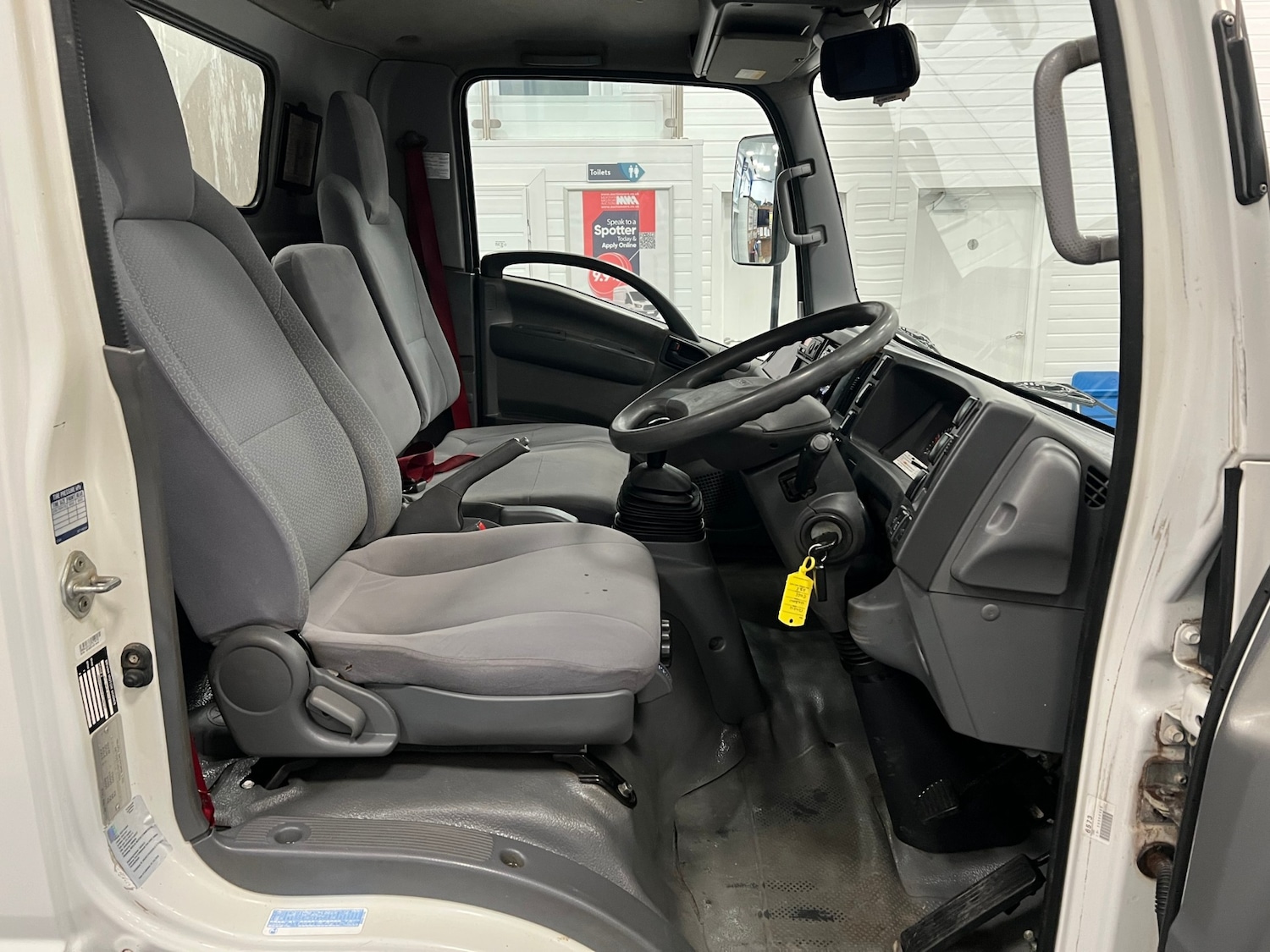 Used Isuzu Forward 2016 for sale - 76792400: Photo 13