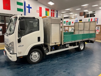 Used Isuzu Forward 2016 for sale - 76792400: Photo