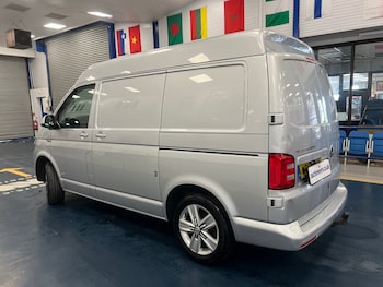 Used Volkswagen Transporter 2017 for sale - 78734842: Photo
