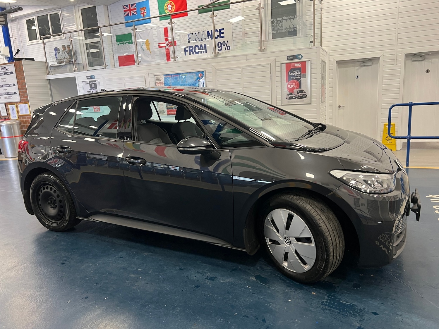 Used Volkswagen ID.3 2021 for sale - 78166683: Photo 2