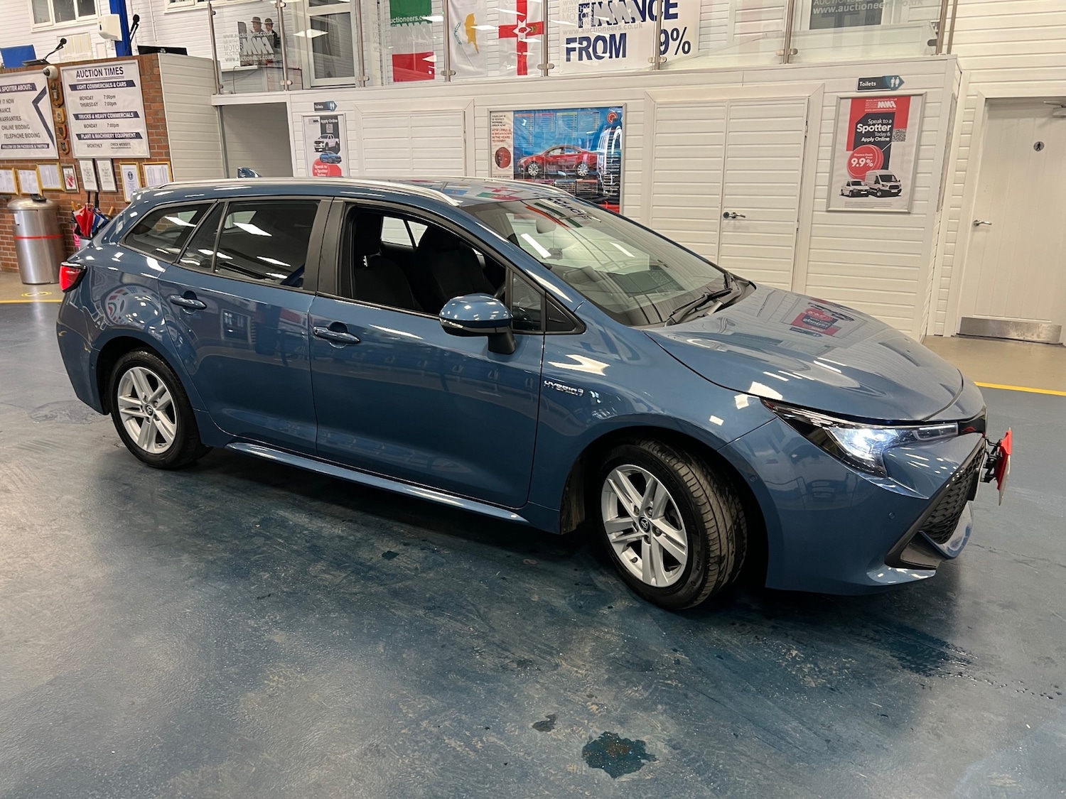 Used Toyota Corolla 2021 for sale - 76344135: Photo 2