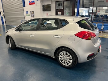 Used Kia Ceed 2014 for sale - 76222202: Photo