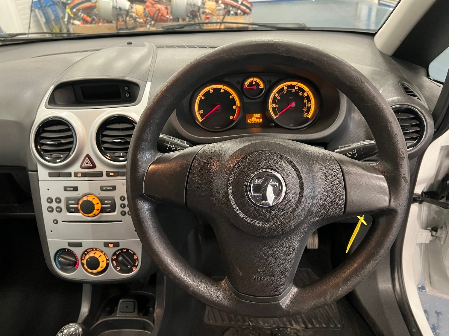 Used Vauxhall Corsa 2013 for sale - 76319140: Photo 11