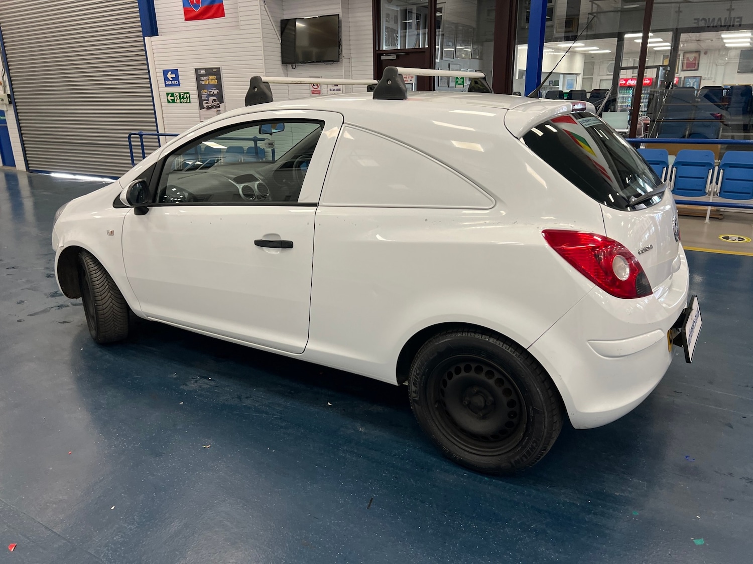 Used Vauxhall Corsa 2013 for sale - 76319140: Photo 4