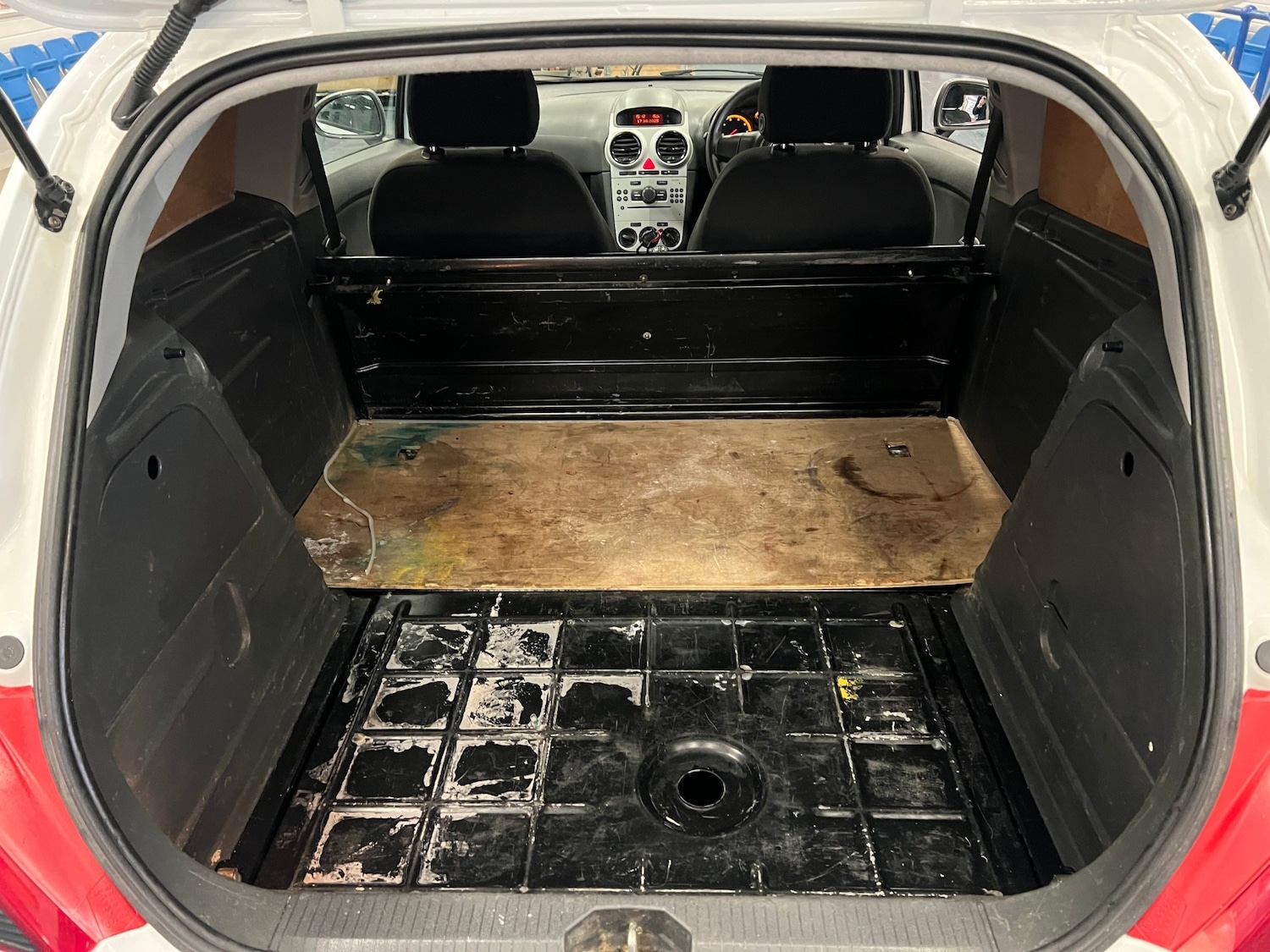 Used Vauxhall Corsa 2013 for sale - 76319140: Photo 8