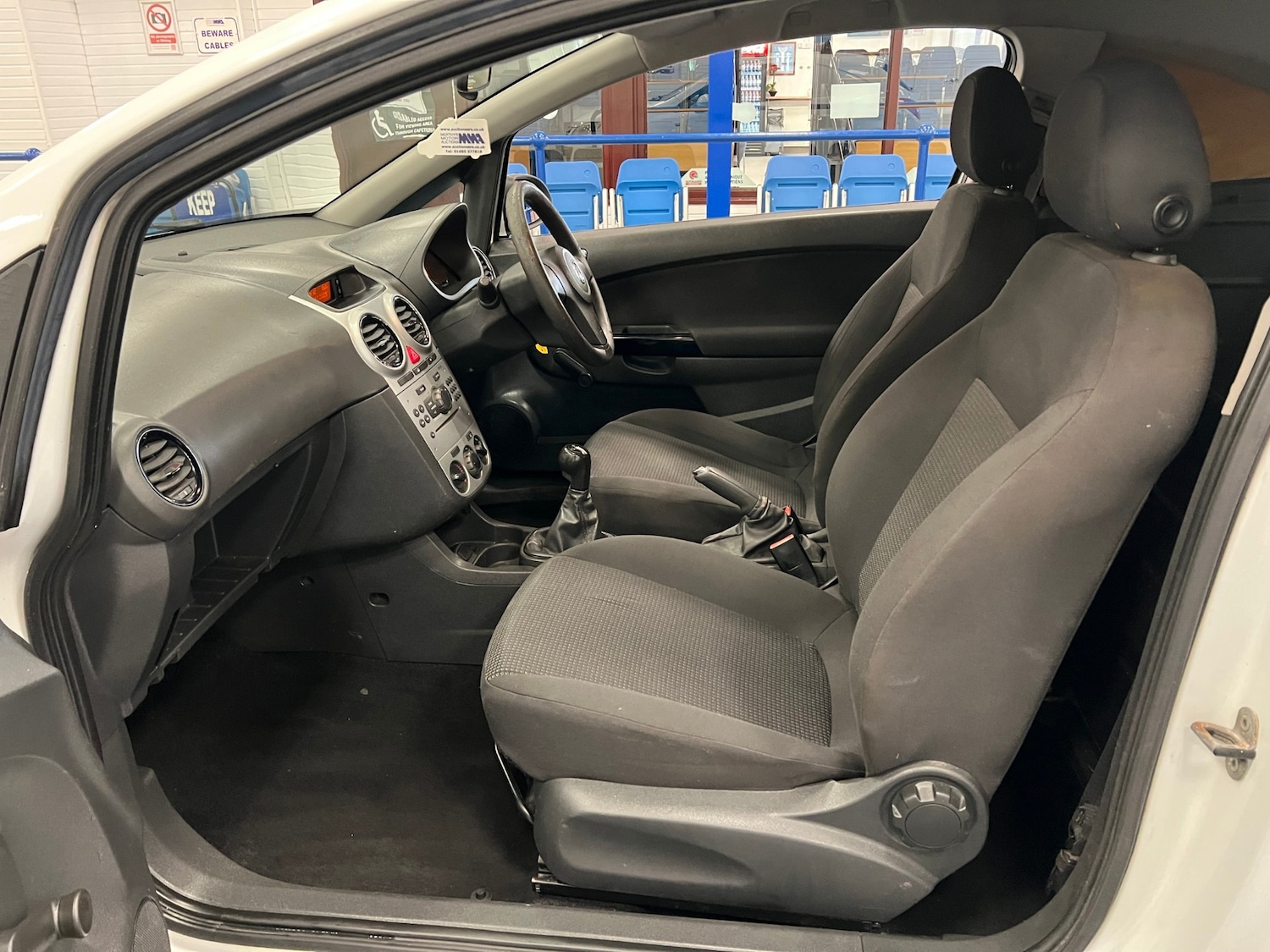 Used Vauxhall Corsa 2013 for sale - 76319140: Photo 9