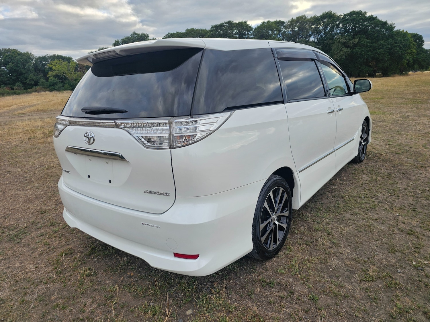 Used Toyota Estima 2025 for sale - 76709808: Photo 11