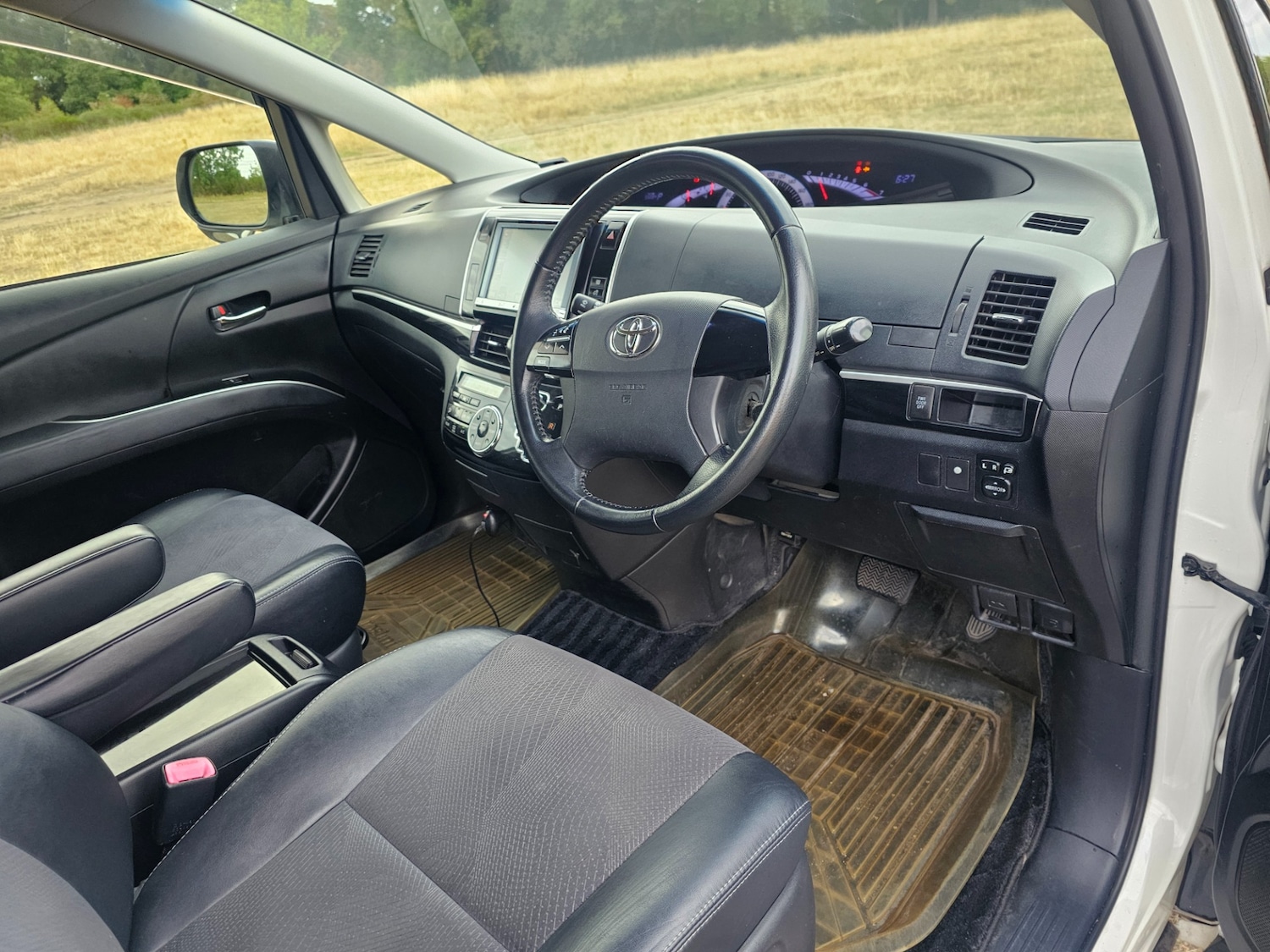 Used Toyota Estima 2025 for sale - 76709808: Photo 18