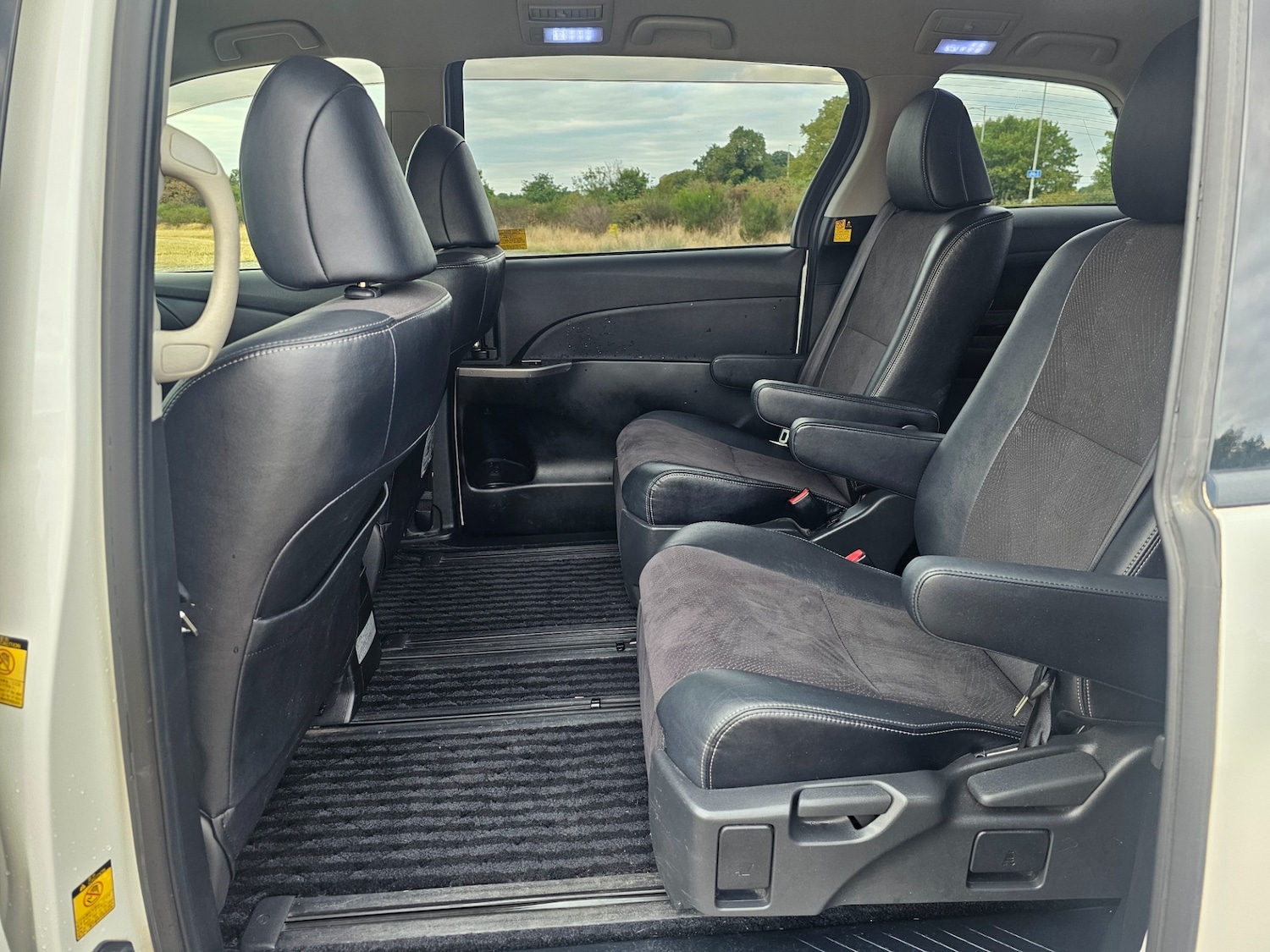 Used Toyota Estima 2025 for sale - 76709808: Photo 27