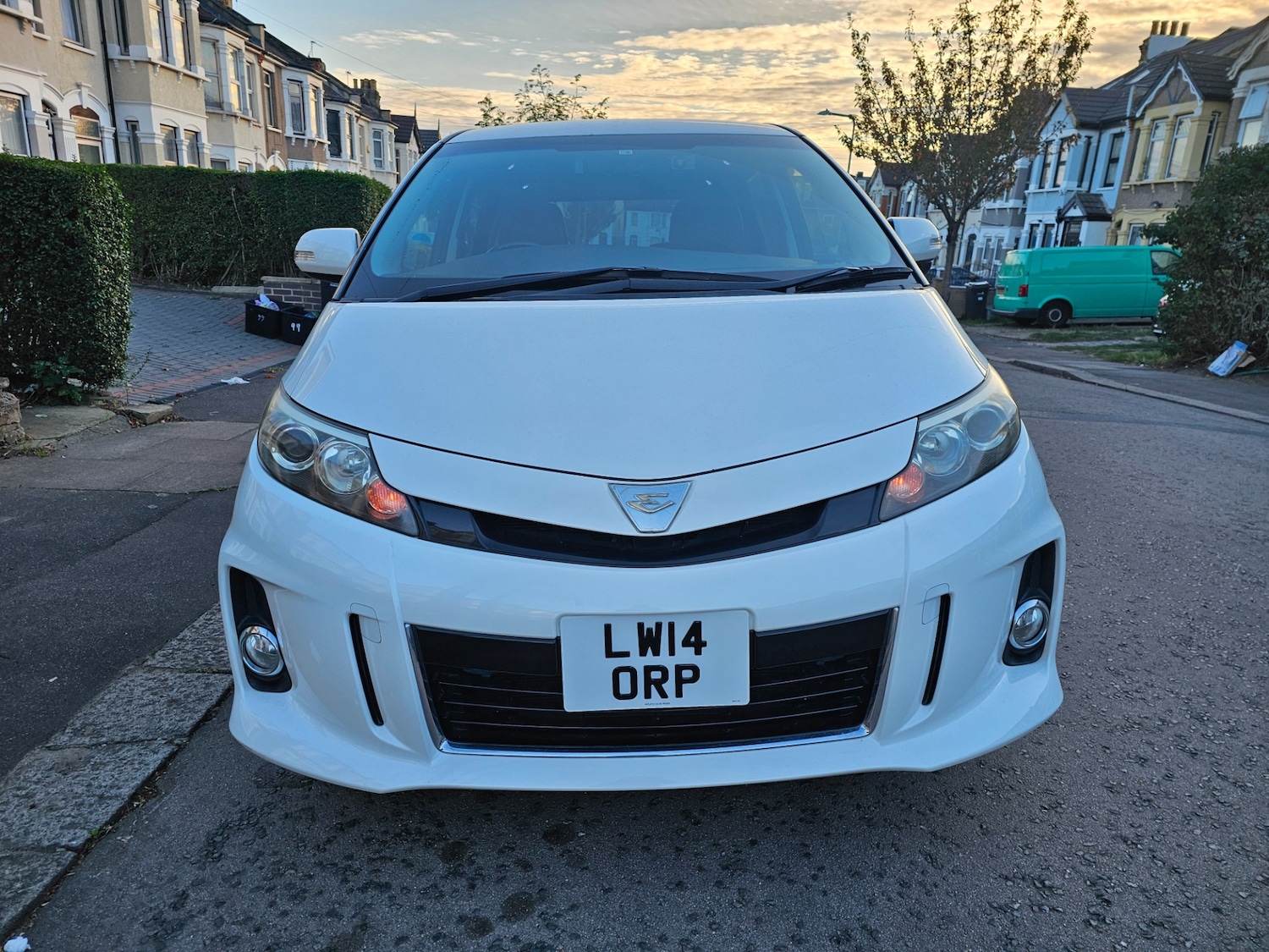 Used Toyota Estima 2025 for sale - 76709808: Photo 4