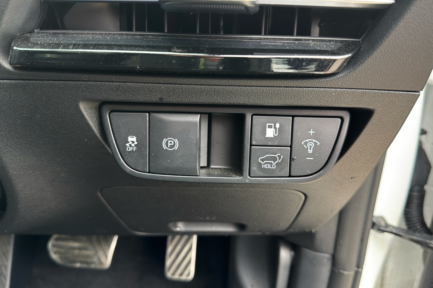 Used Kia EV6 2023 for sale - 76133529: Photo 32