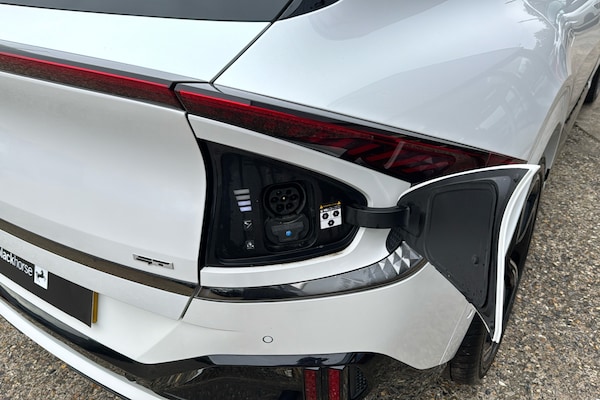 Used Kia EV6 2023 for sale - 76133529: Photo 46