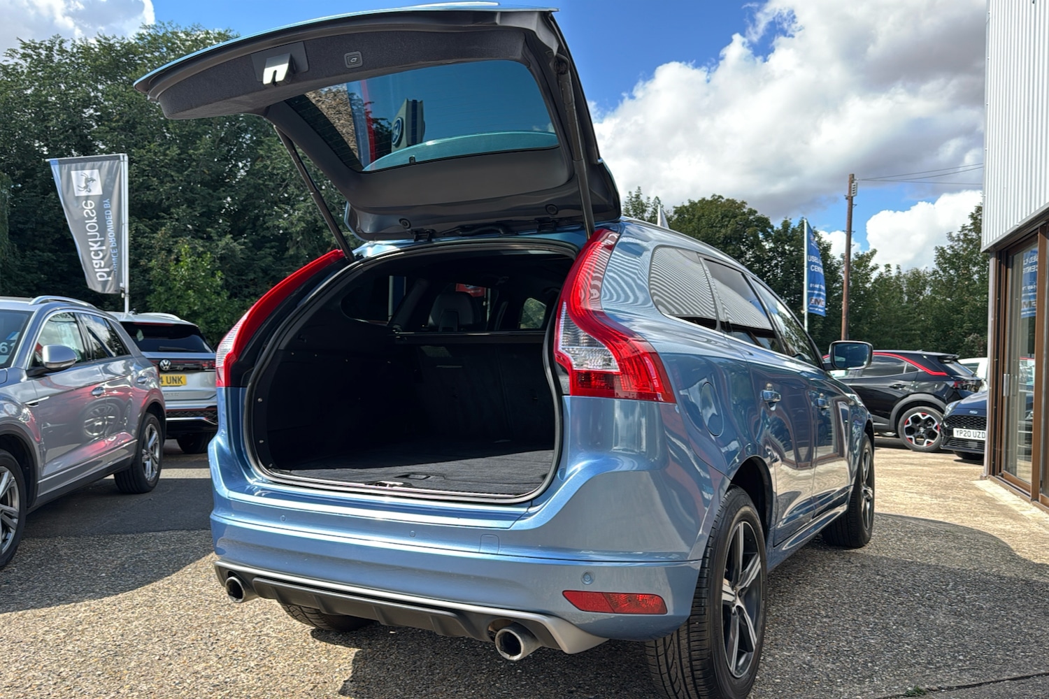 Vehicle 44