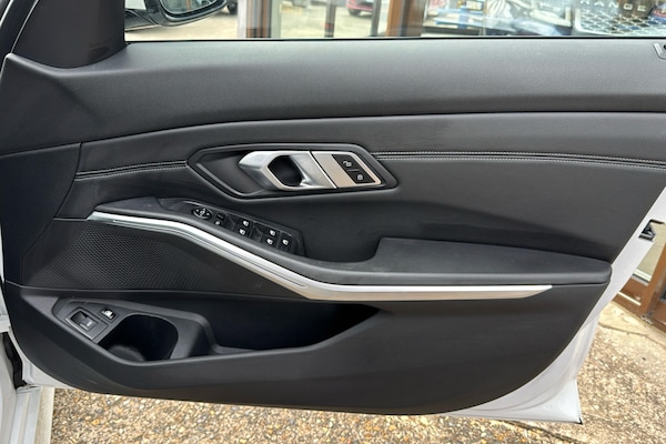 Used BMW 3 Series 2021 for sale - 75421591: Photo 24