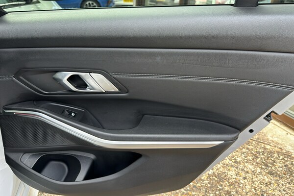 Used BMW 3 Series 2021 for sale - 75421591: Photo 33