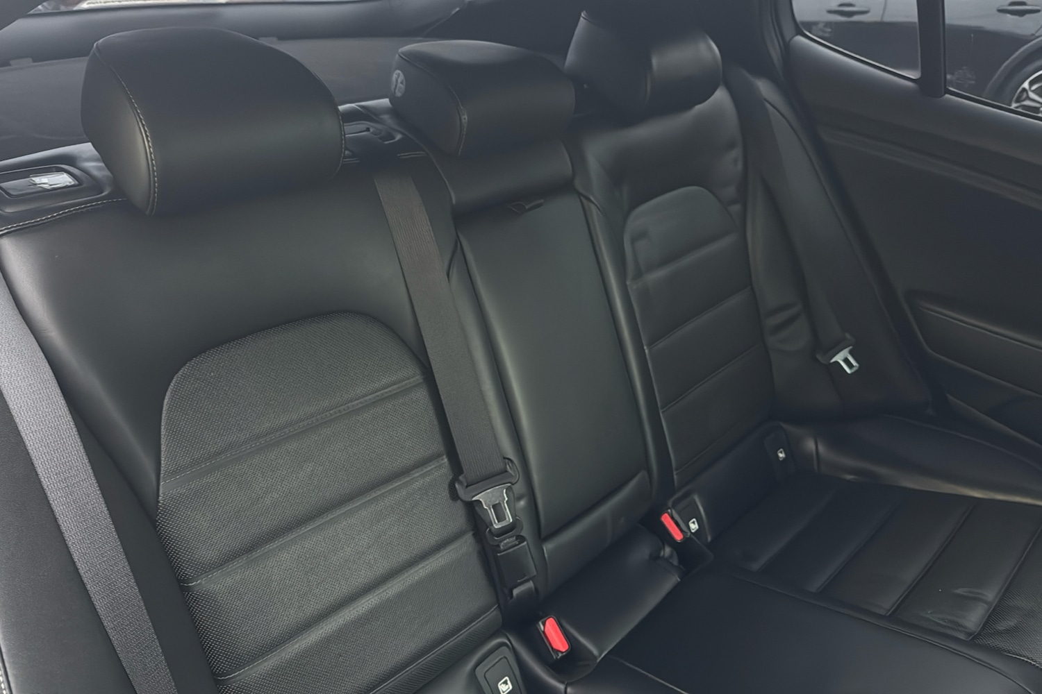 Used Kia Stinger 2019 for sale - 76968242: Photo 12