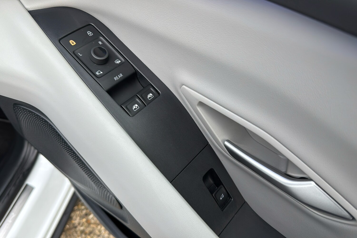 Used Ford Explorer for sale - 76374562: Photo 31