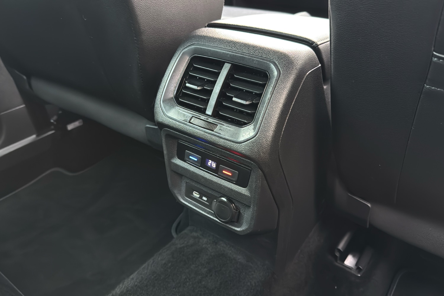 Used Volkswagen Tiguan 2021 for sale - 77019394: Photo 31