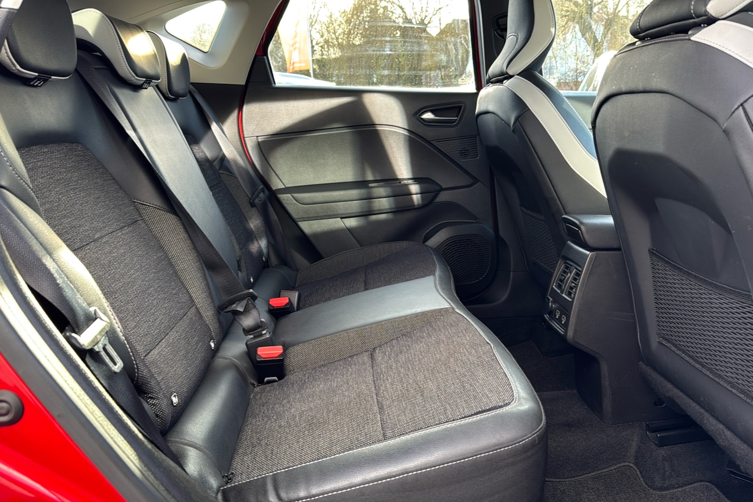 Used Renault Captur 2022 for sale - 77019391: Photo 31