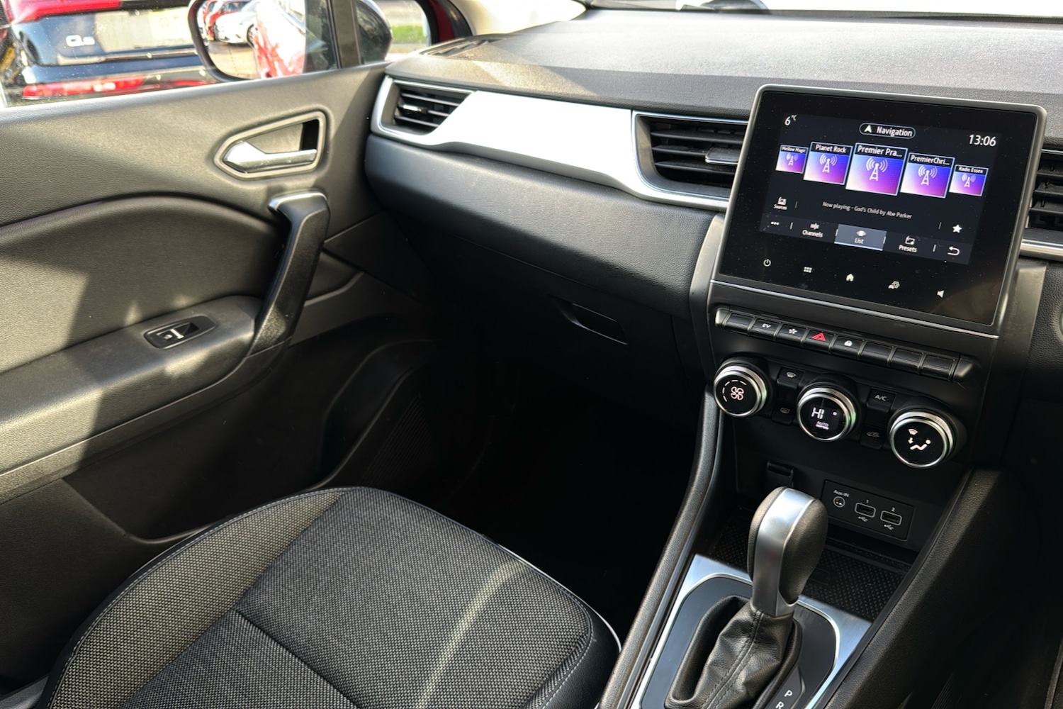 Used Renault Captur 2022 for sale - 77019391: Photo 44