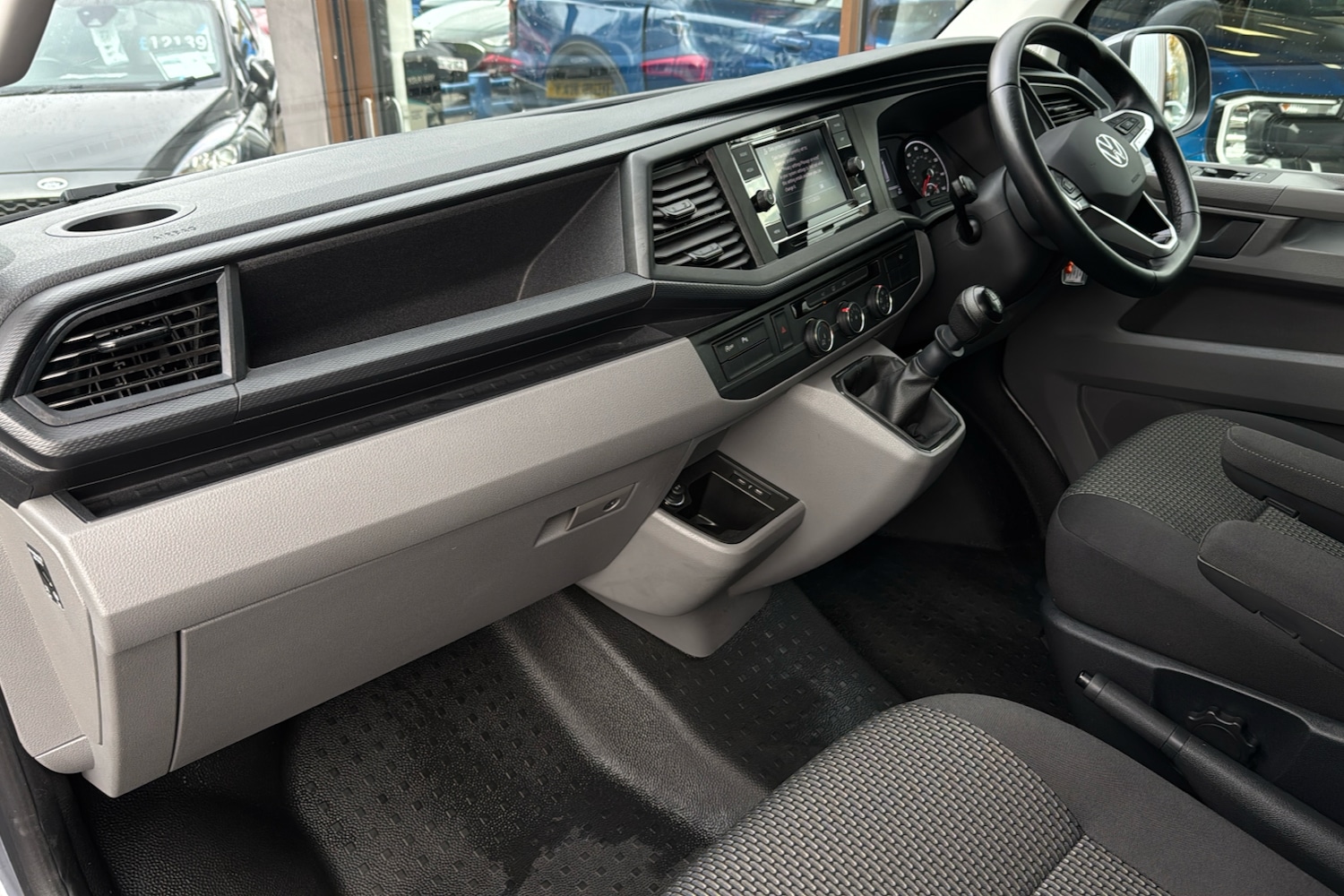 Used Volkswagen Transporter 2024 for sale - 76450219: Photo 10