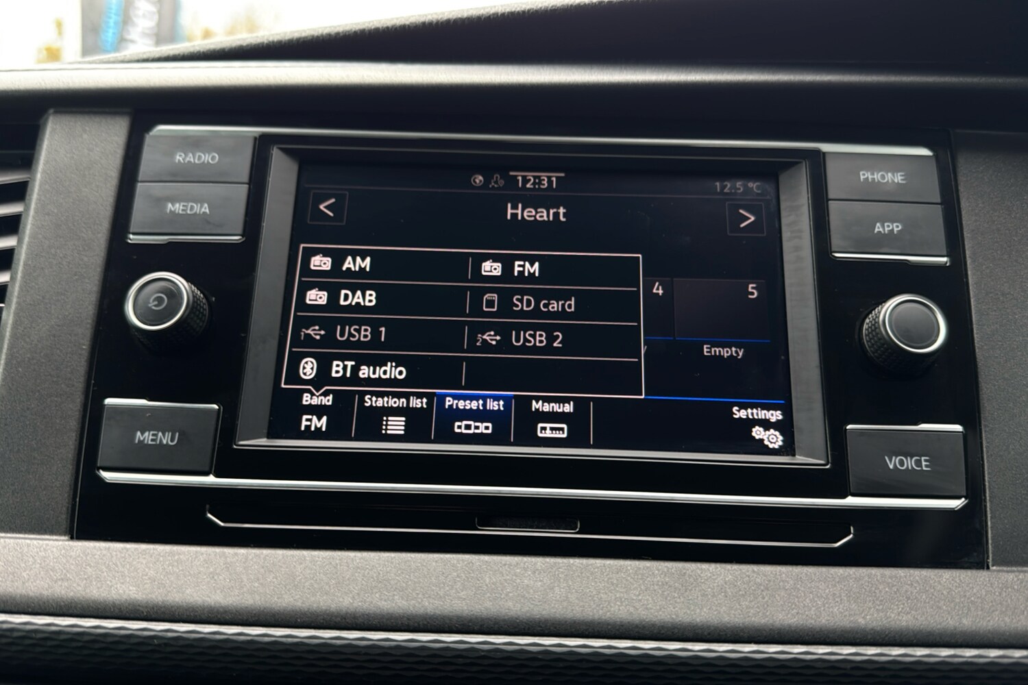 Used Volkswagen Transporter 2024 for sale - 76450219: Photo 46