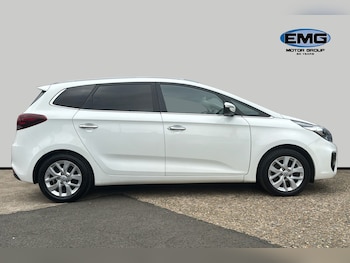 Used Kia Carens 2017 for sale - 78789140: Photo