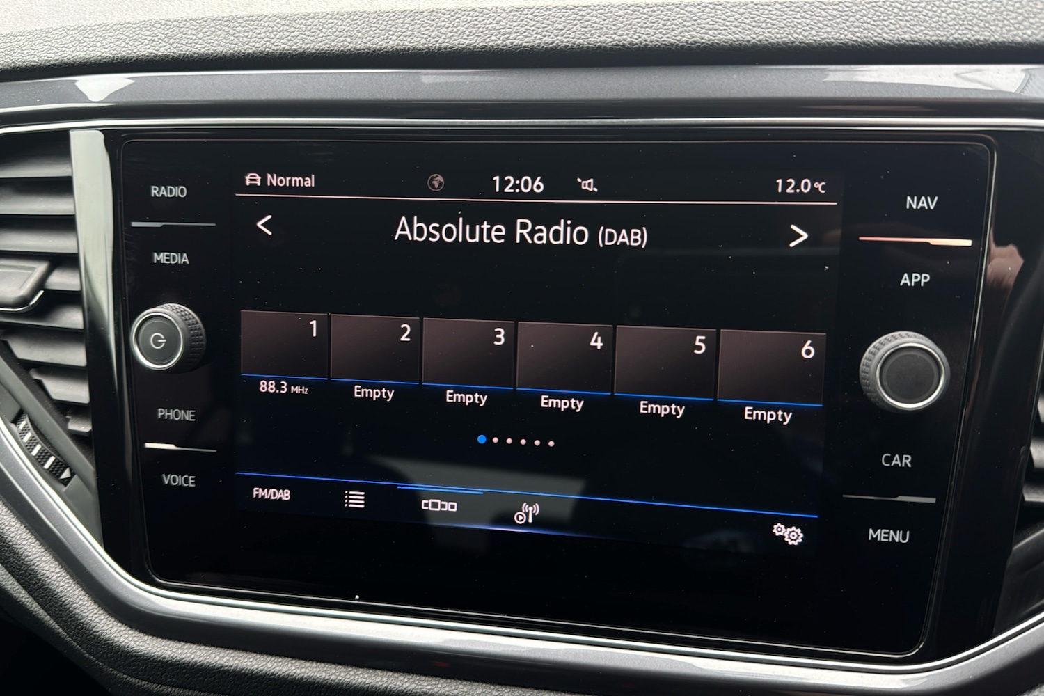 Used Volkswagen T-Roc 2021 for sale - 77374183: Photo 21