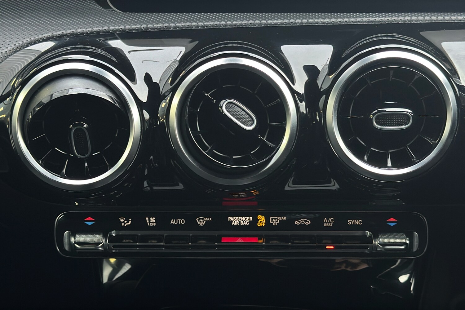 Used Mercedes-Benz A-Class 2018 for sale - 76436040: Photo 16