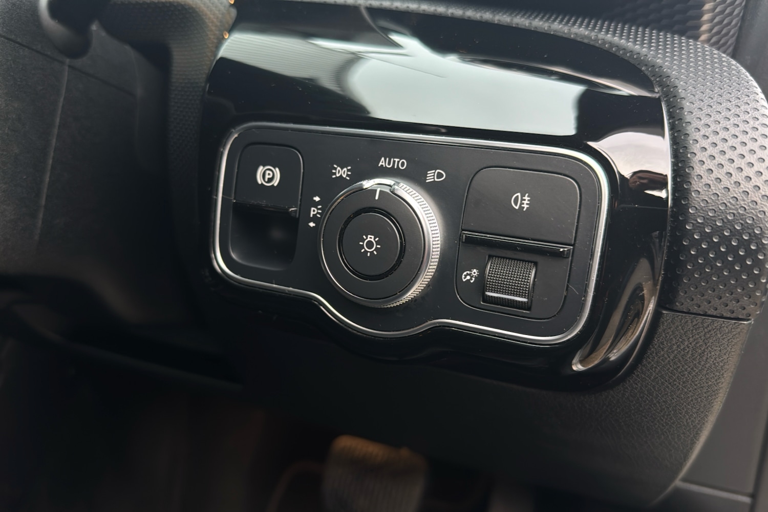 Used Mercedes-Benz A-Class 2018 for sale - 76436040: Photo 30