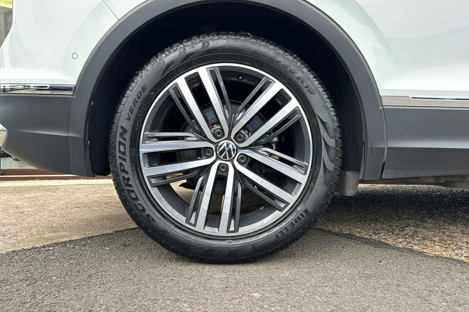 Used Volkswagen Tiguan 2021 for sale - 76106745: Photo 8